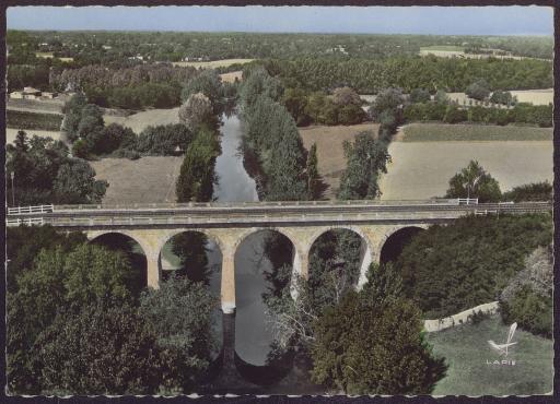 Le viaduc (vues 1-4), le pont Saint-Nicolas (vues 5-15), le pont Neuf (vues 16-17), ponts ferroviaires (vues 18-19).